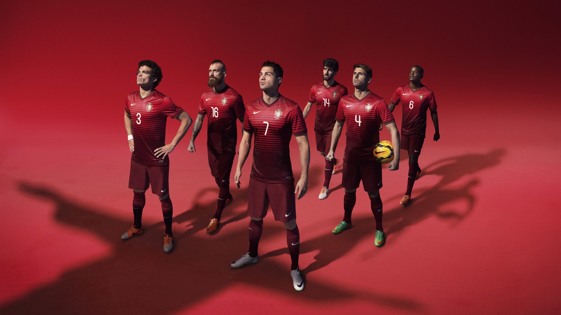 英超最后一击：绝杀镜头火爆全场！，英超最后一轮看点