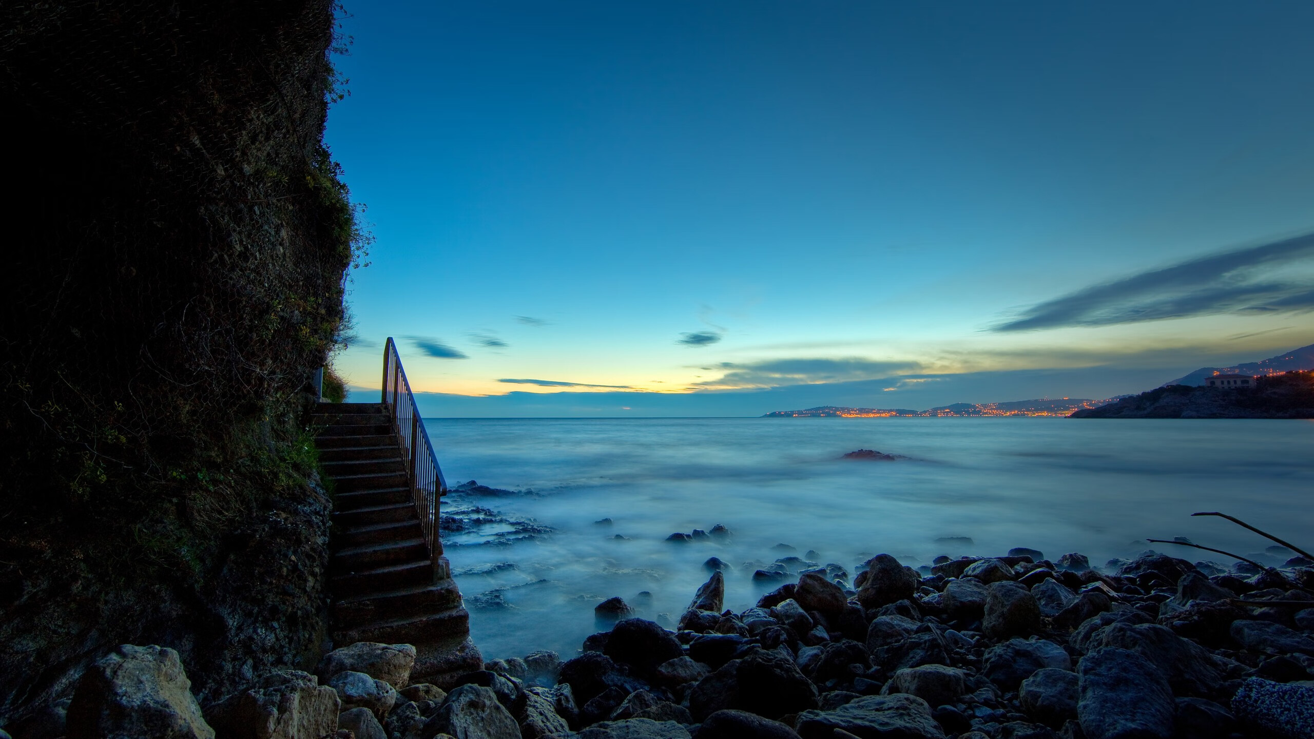 大型水上漂流探险，水域激流的极致体验，水上漂流的区位条件
